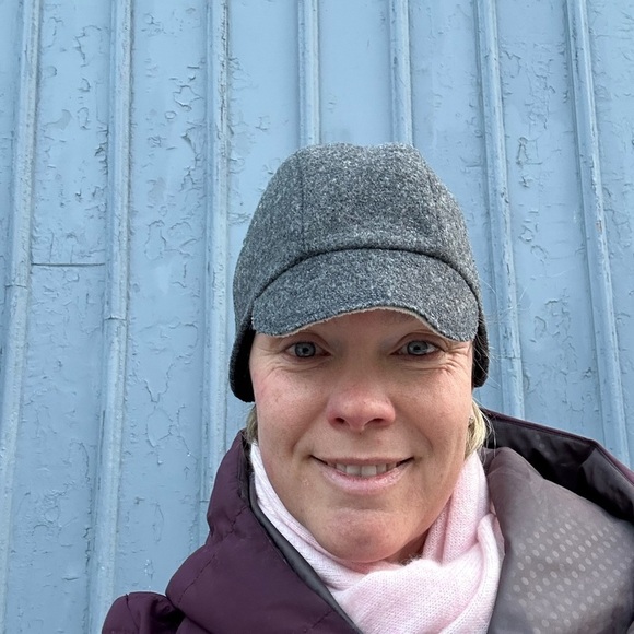 Wildhagen Handmade in Canada Grey Wool Hat - Picture 4 of 11